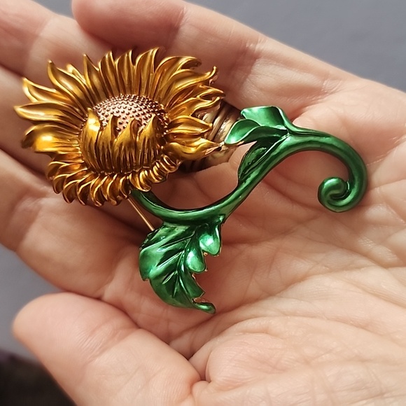 Brooch   SUNFLOWER Extra Large  Enameled Embellished Brooch Pin - Picture 7 of 7